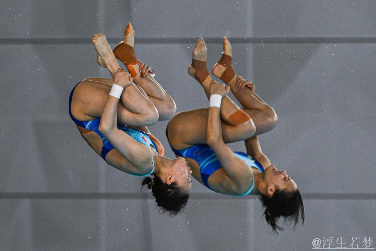 跳水世界杯超强对决：女子双人10米跳台决赛亮点