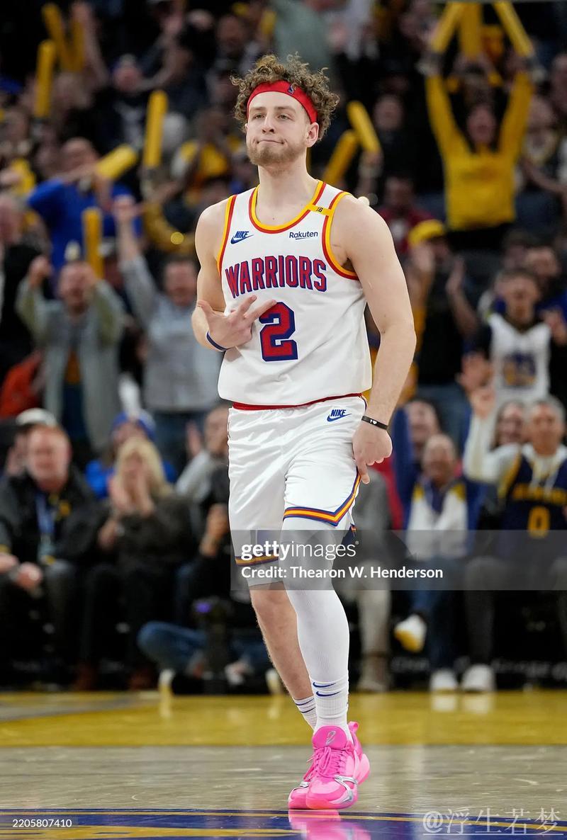 波杰姆斯基连得5分，表现抢眼！