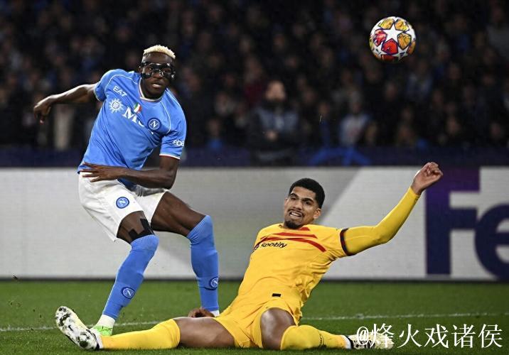 欧冠-莱万破僵局奥斯梅恩扳平 巴萨1-1那不勒斯 欧冠-莱万破僵局奥斯梅恩扳平 巴萨1-1那不勒斯