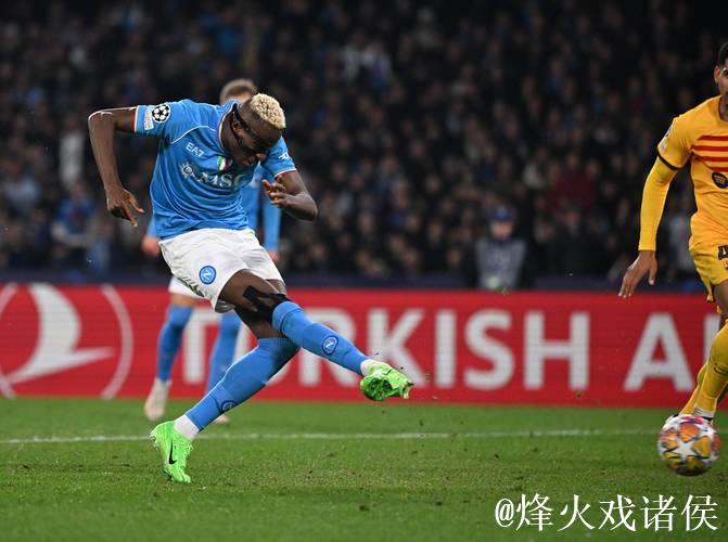 欧冠-莱万破僵局奥斯梅恩扳平 巴萨1-1那不勒斯 欧冠-莱万破僵局奥斯梅恩扳平 巴萨1-1那不勒斯